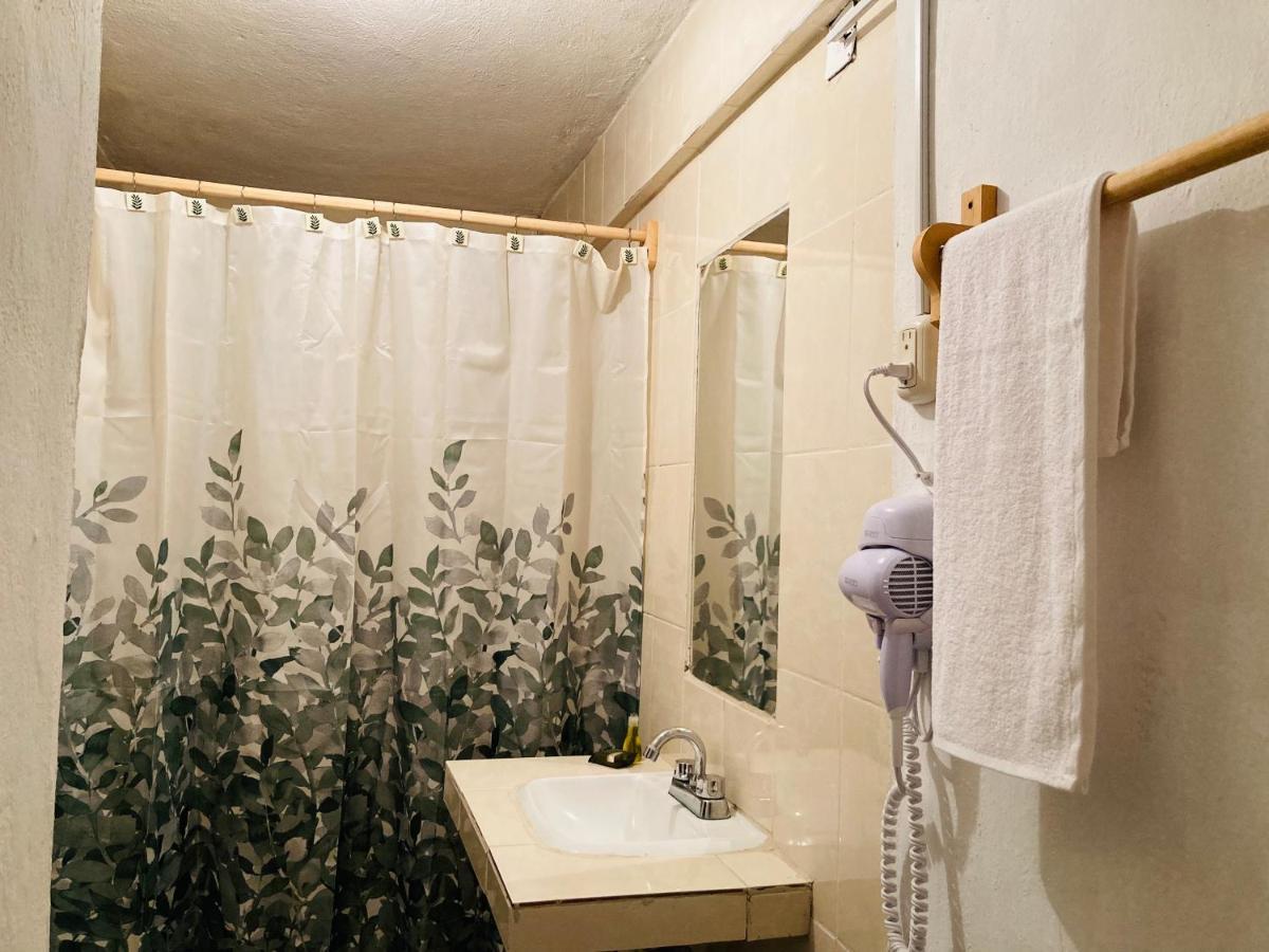 Alhambra Hotel - San Cristobal De Las Casas Ngoại thất bức ảnh