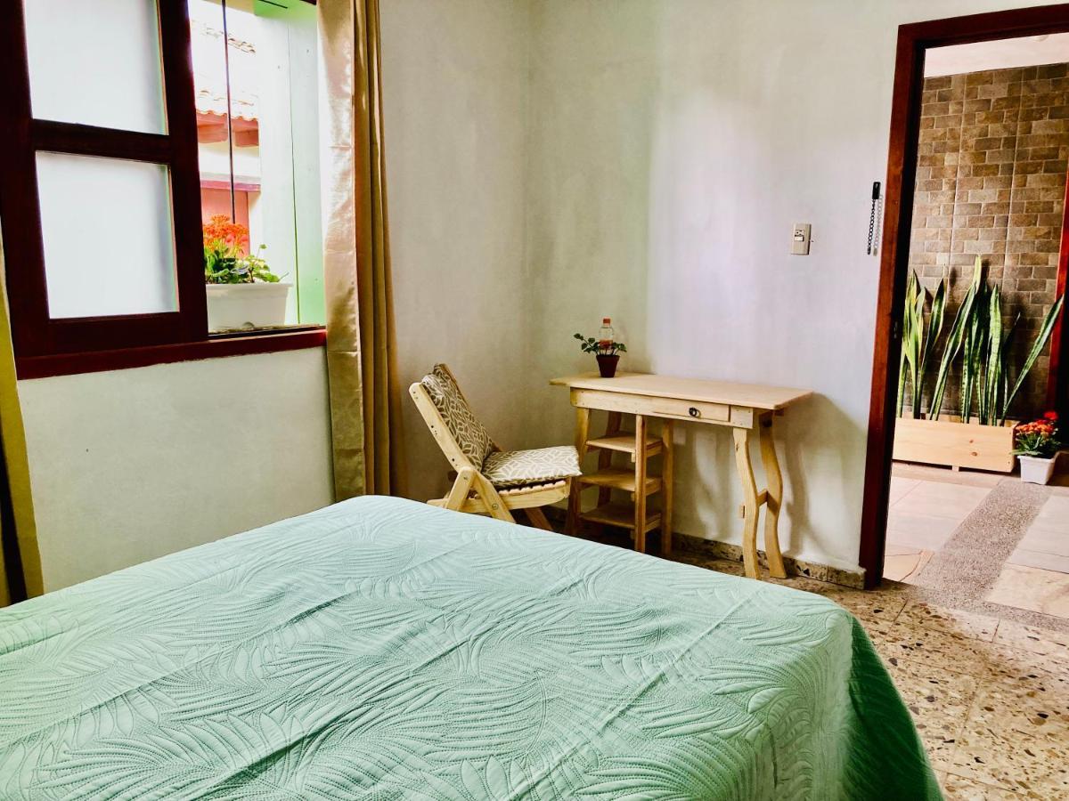 Alhambra Hotel - San Cristobal De Las Casas Ngoại thất bức ảnh